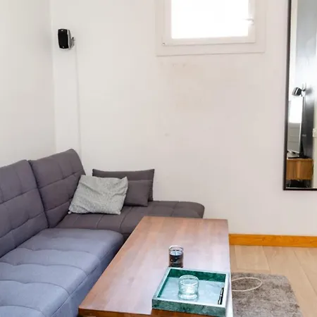 Appartamento Charming House Near Place De La Nation